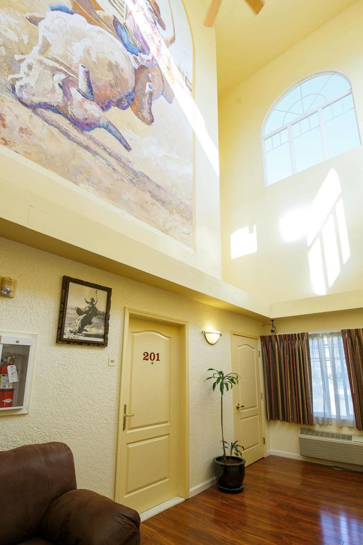 Murphys Suites Eksteriør bilde